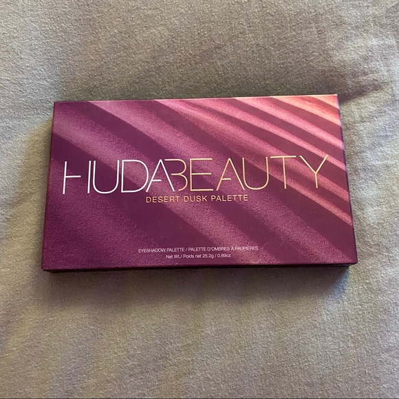 Huda Beauty Desert Dusk Palette - Picture 3 of 4